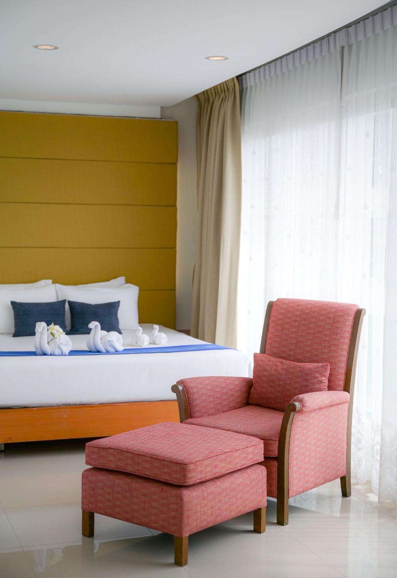 Royal Beach View Pattaya Ngoại thất bức ảnh