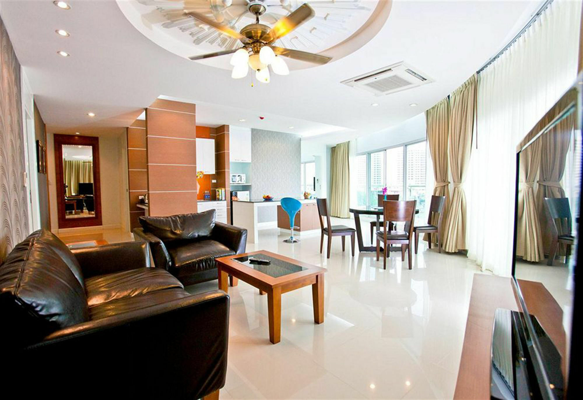 Royal Beach View Pattaya Ngoại thất bức ảnh