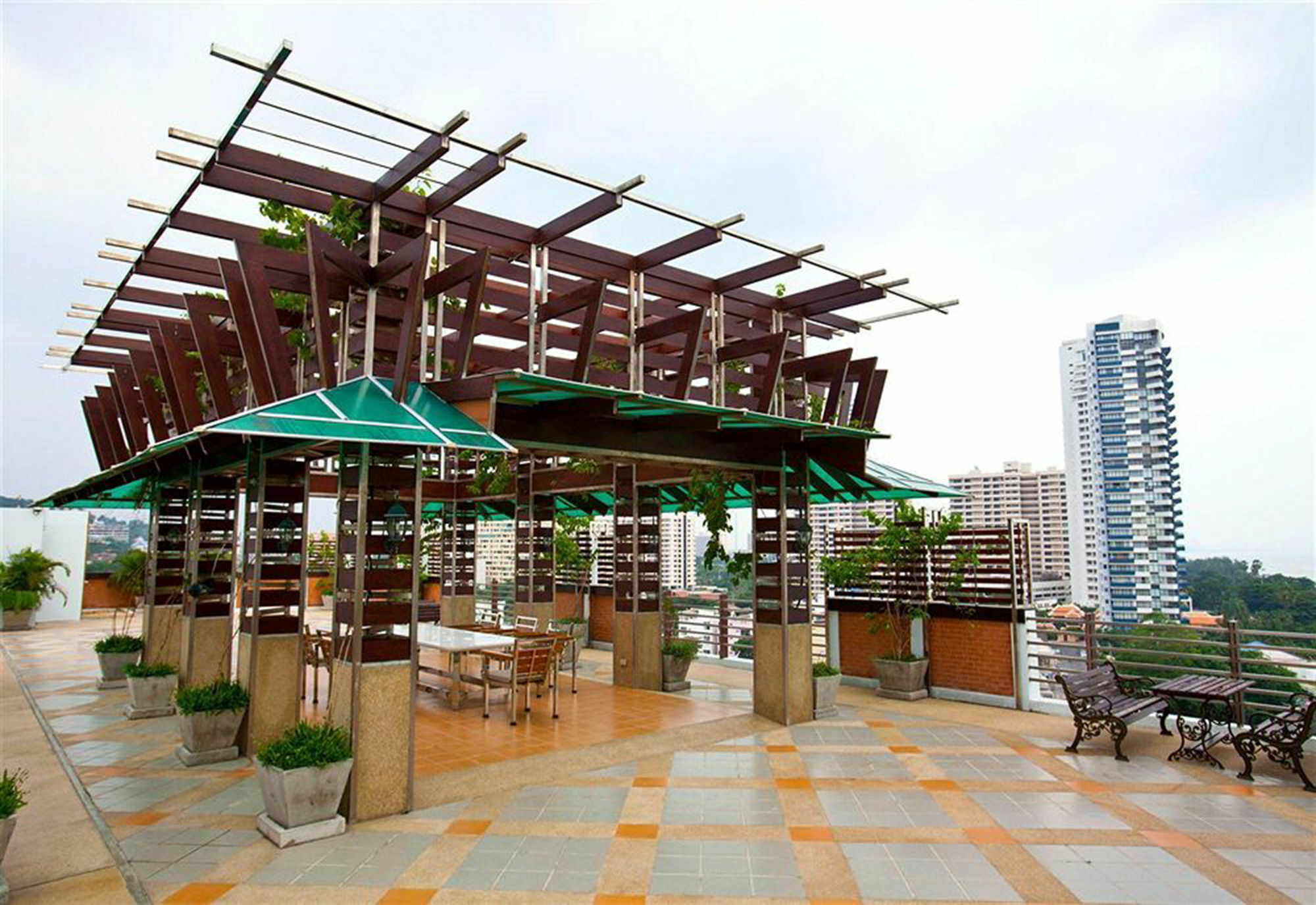 Royal Beach View Pattaya Ngoại thất bức ảnh