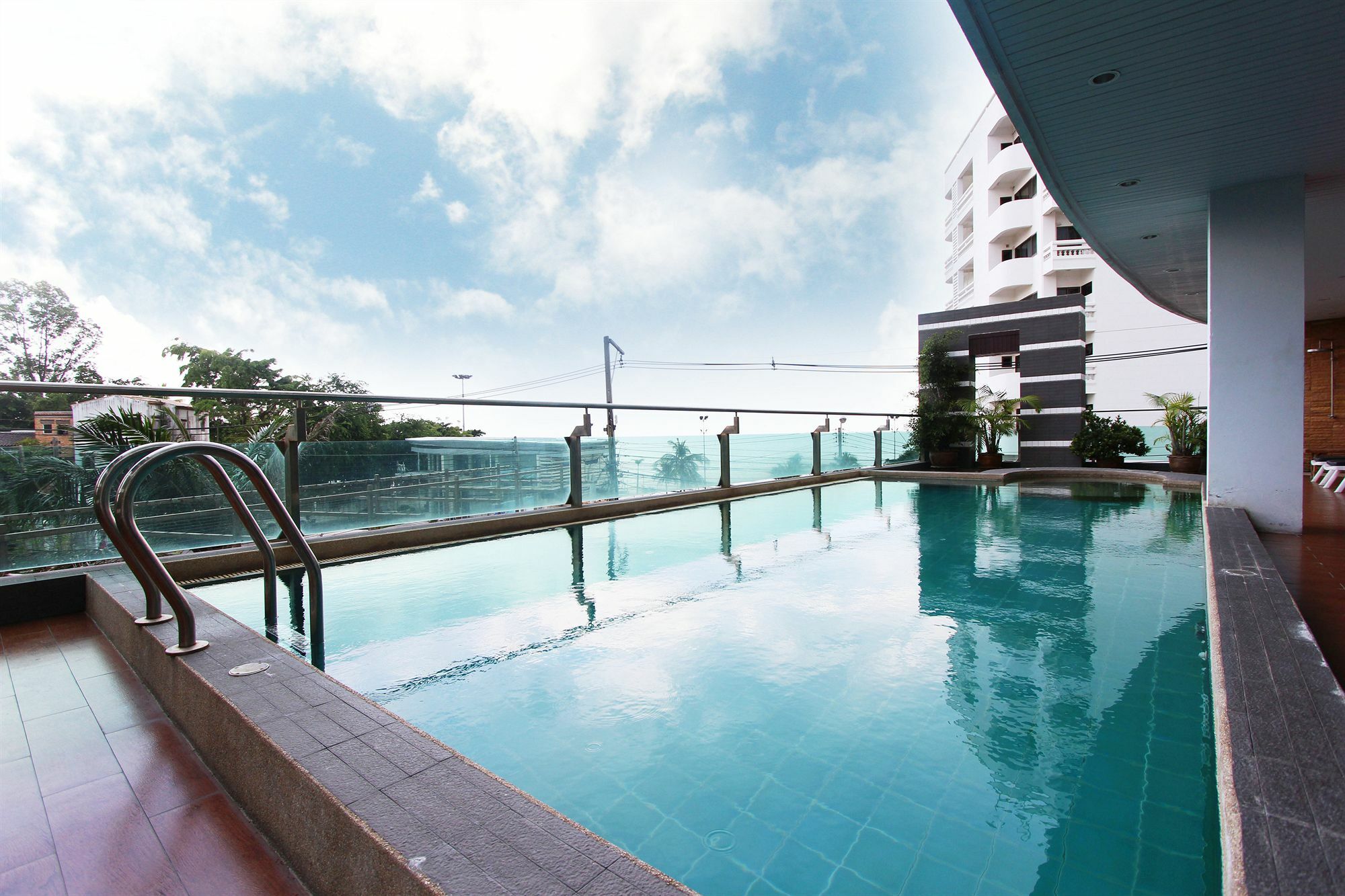 Royal Beach View Pattaya Ngoại thất bức ảnh